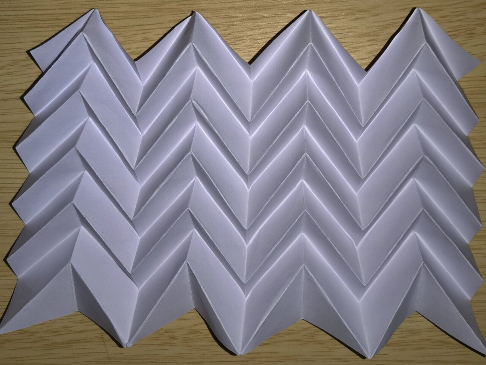 蛇腹折纸立体构成图片