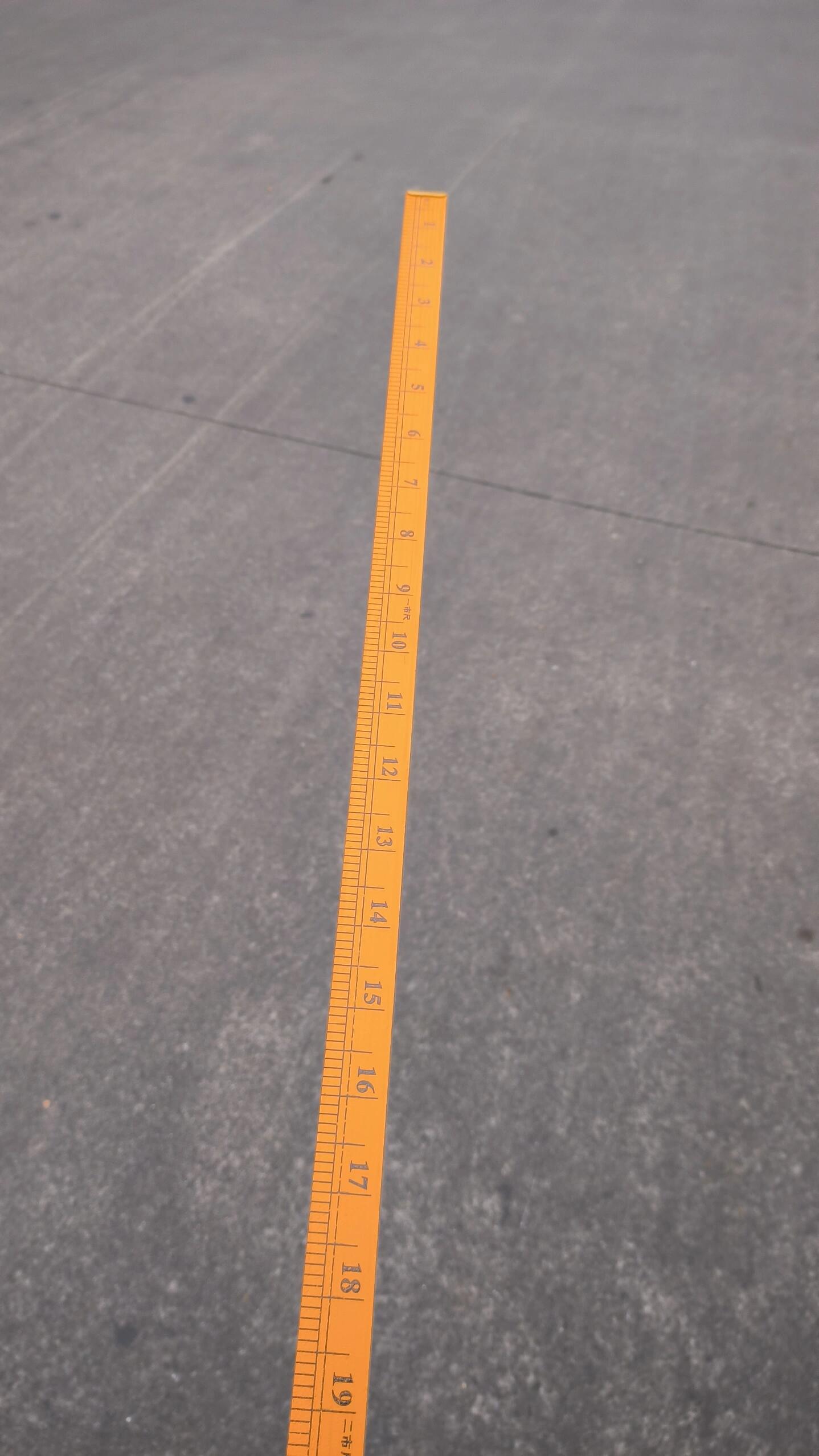 这个米尺一打人就断!成都文具店老板说