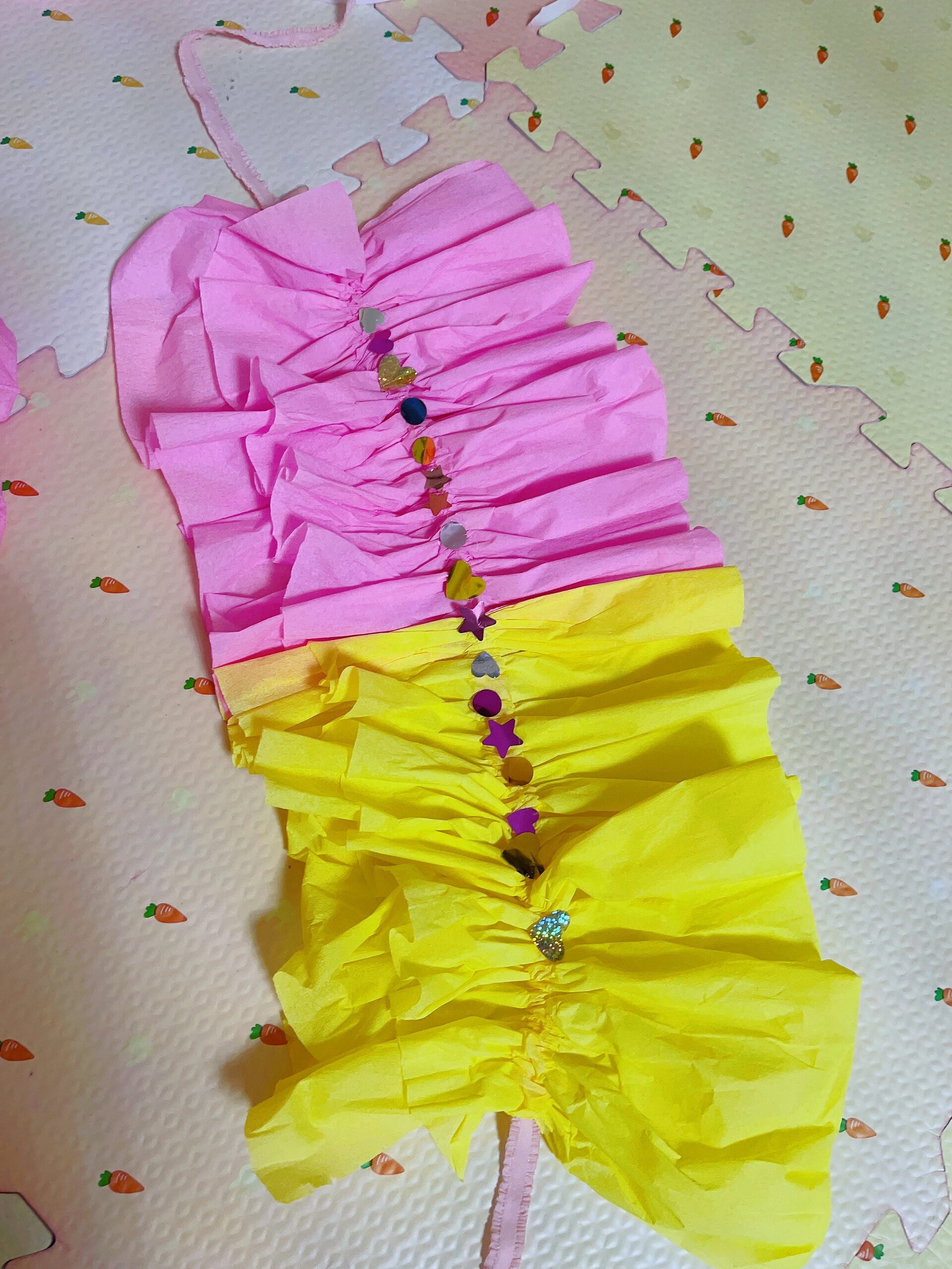 手工制作褶皱纸裙子