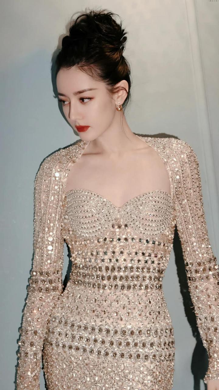 一直有个疑问,你说热巴到底生孩子了没?