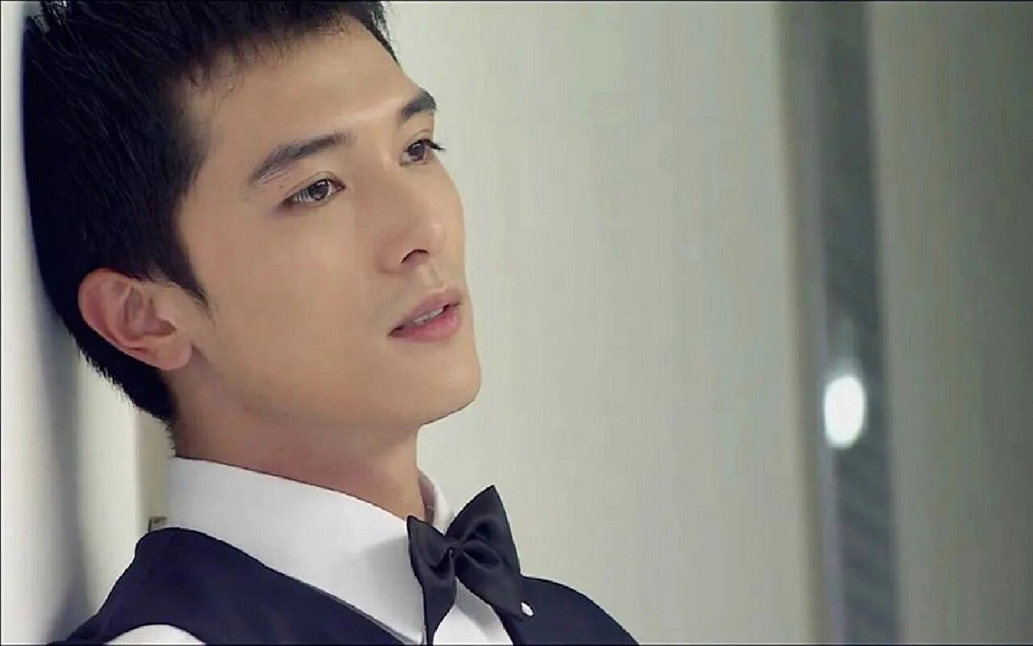 重温爱情睡醒了,项天骐真的好帅 别管了,大晚上发项天骐的疯了.