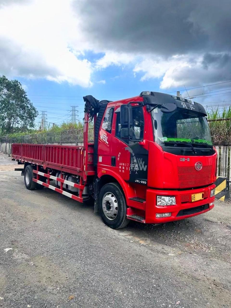 解放j6l(6.8米)深圳牌.稀有车型:平板车.中国一汽解放j6l.