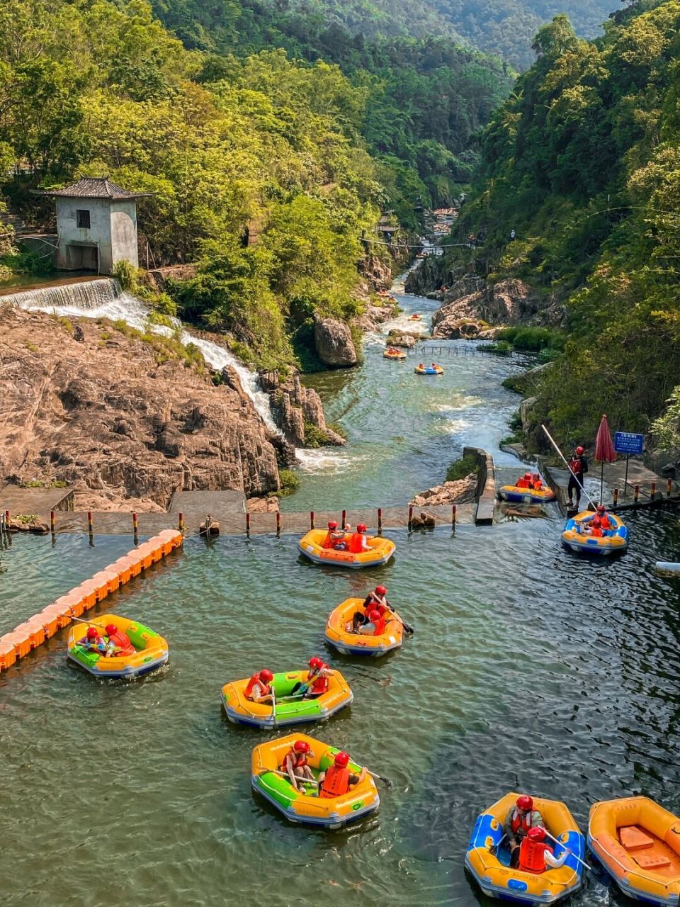 五指山红峡谷漂流全长023.802