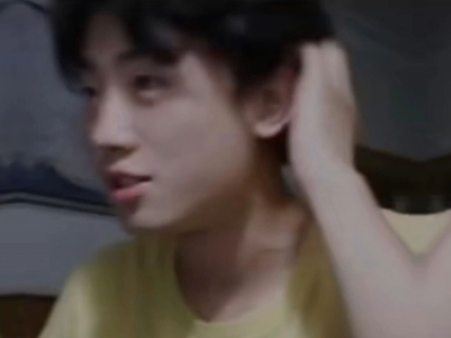 黄夫人真的超帅超可爱 真的好爱b站的huangfuren,物理也讲得超好,我