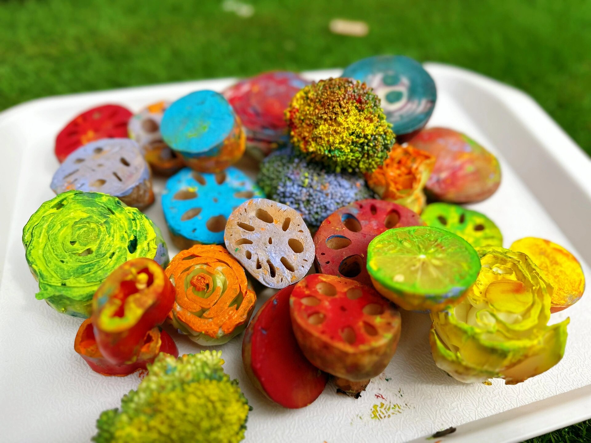 幼儿园有趣的蔬菜拓印