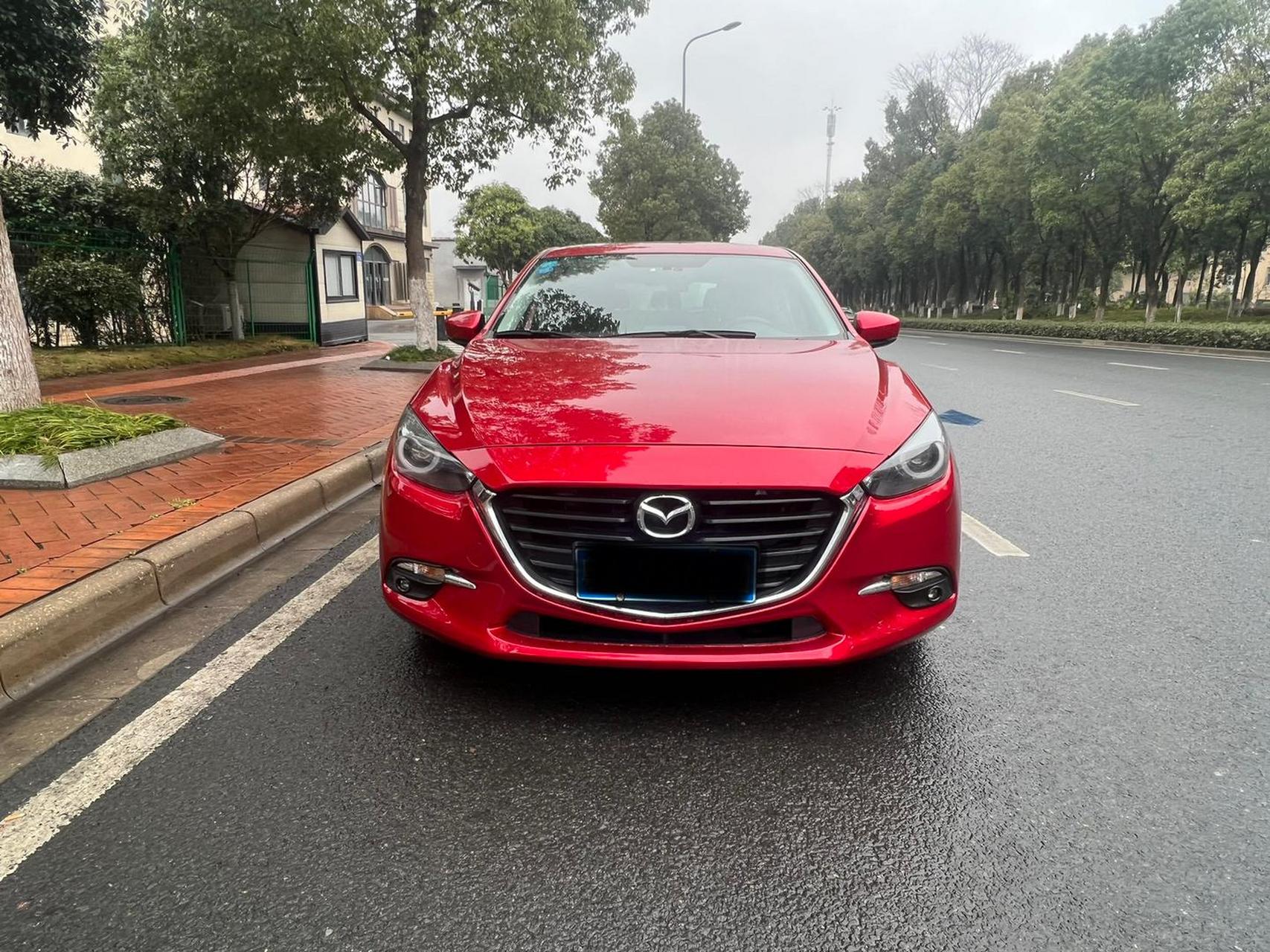 拿下17年17款昂克赛拉两厢豪华1.5l,私家一手8万公里实表.