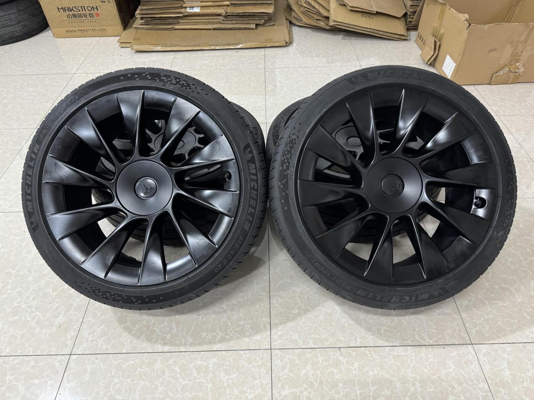 特斯拉modely 原厂20寸轮毂轮胎.07落地 3000公里磨损准新车拆 .