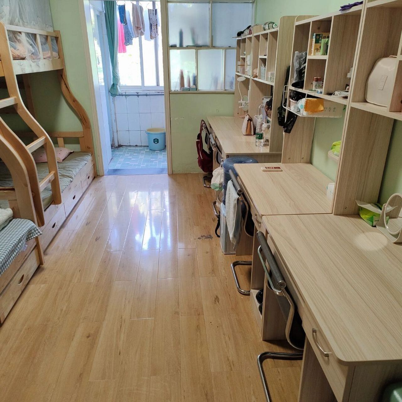 武汉生物工程学院是一所民办高校,专科本科均可报考.