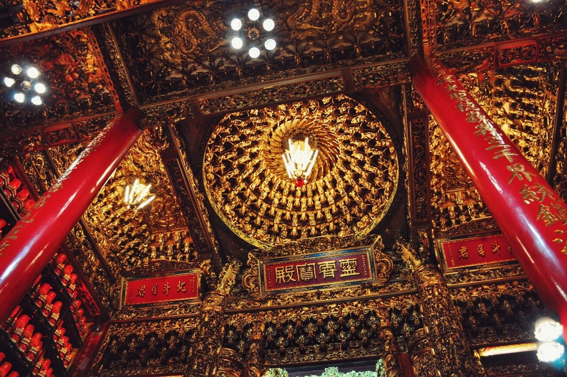 台湾宫庙|夜访大庙-魔幻高雄玉皇宫7115 高雄玉皇宫创立于大正九