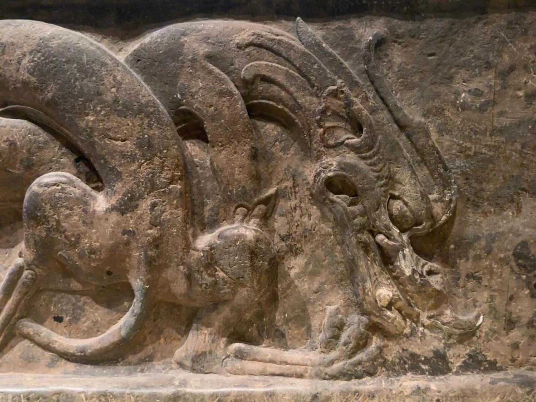 龙年说龙:中国第一石桥赵州桥上的龙 安济桥石栏板 隋(公元581年一618