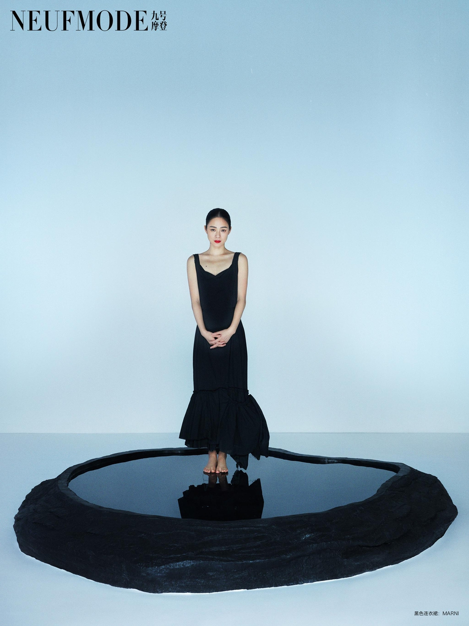 今日封面# #娱乐最前沿# #每日娱乐