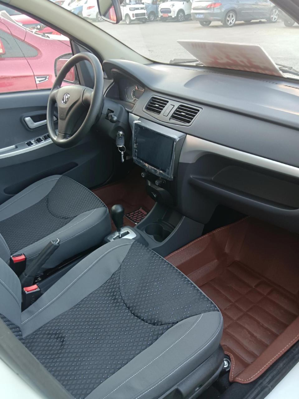 库存新车比德文m7高配大屏导航四门电动油电两用60v100a大电池新车