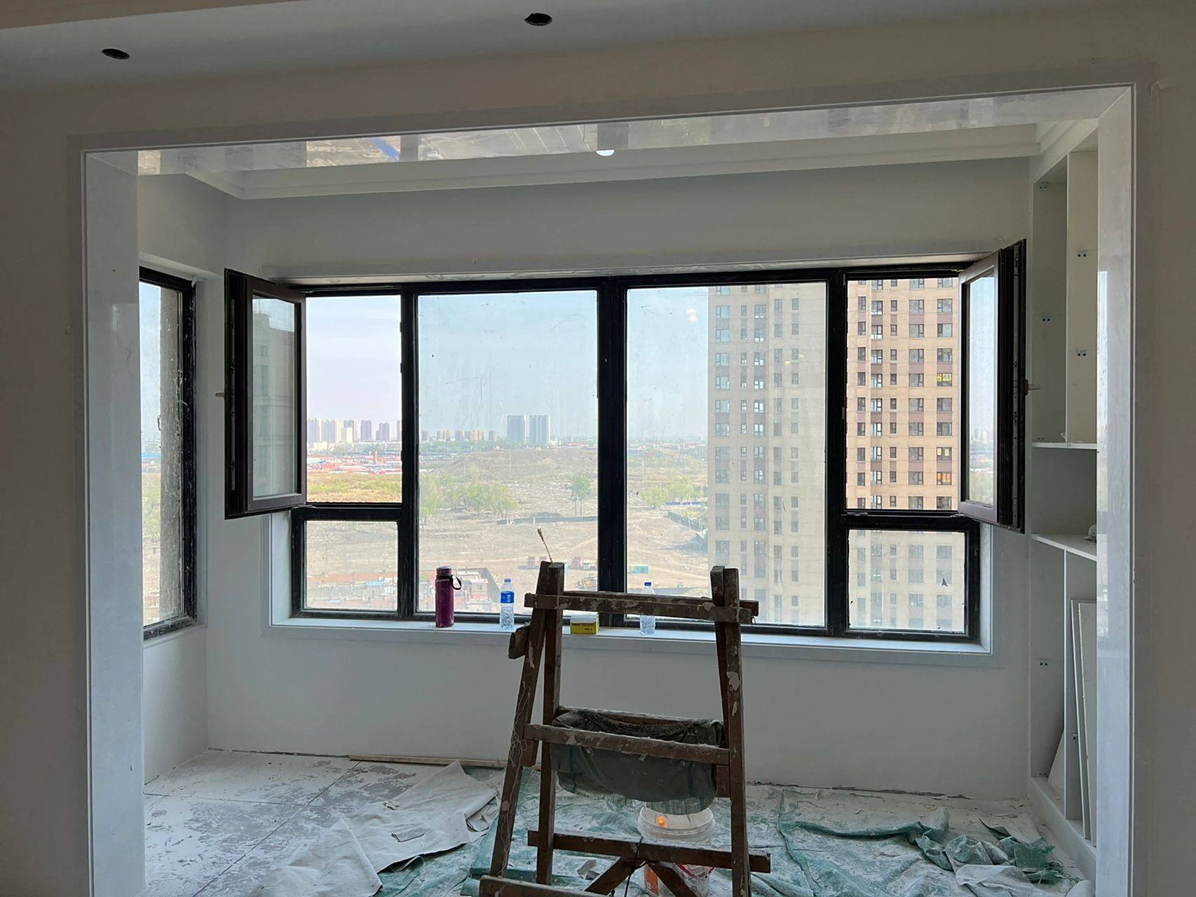 装修日记|第四步:包窗口,垭口 材料选择白色岗石,有一点花纹,形状选择