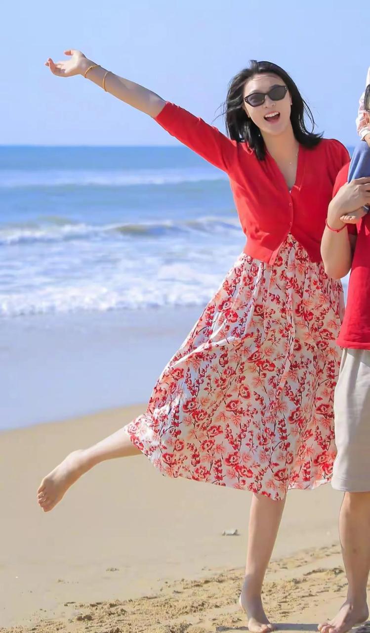 惠若琪,身高192cm,队长当了, 荣誉拿了, 冠军拿了,中国女排最漂亮的