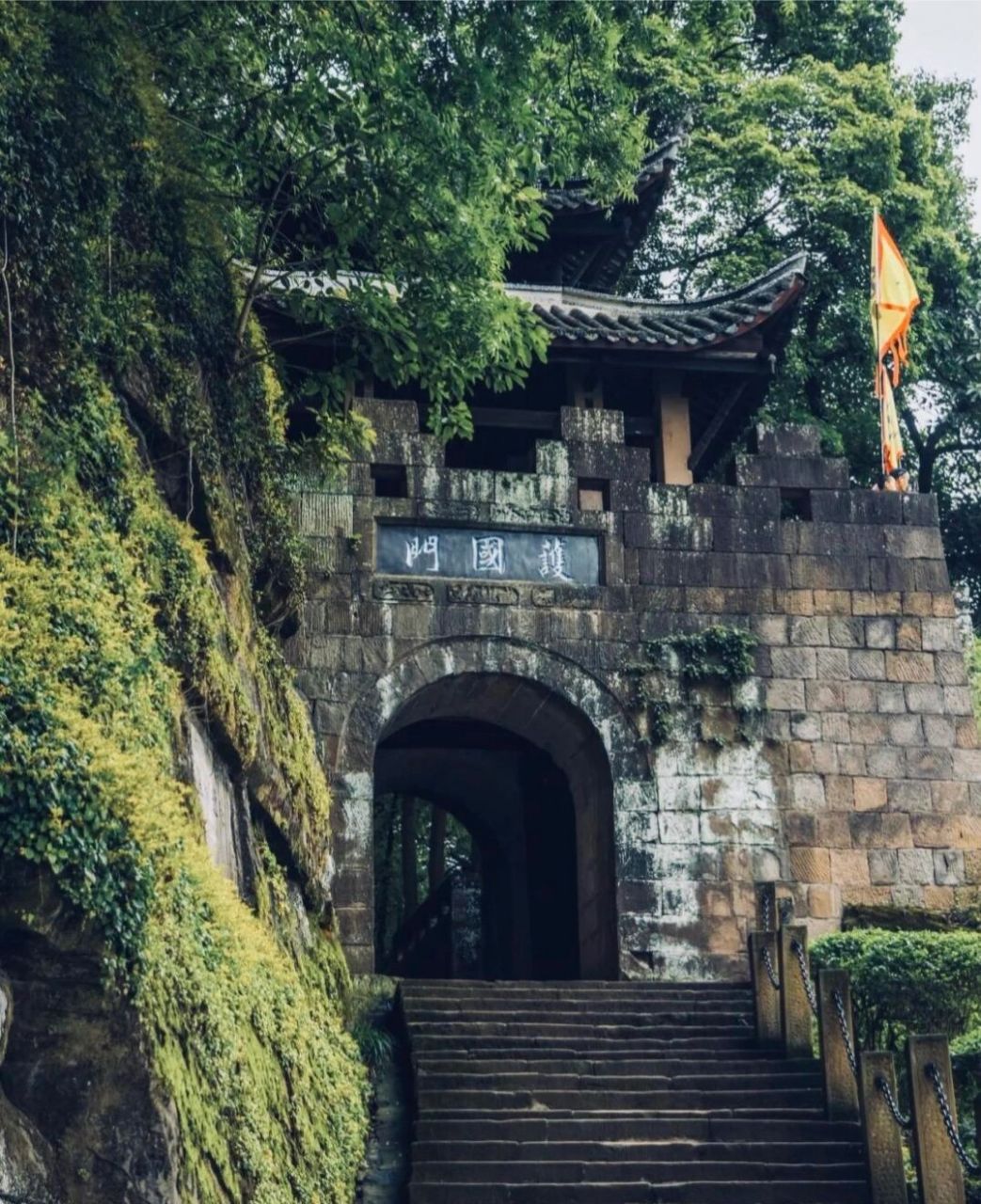 合川旅游小攻略来啦90 一,上帝折鞭处-钓鱼城 钓鱼城始建于1240年