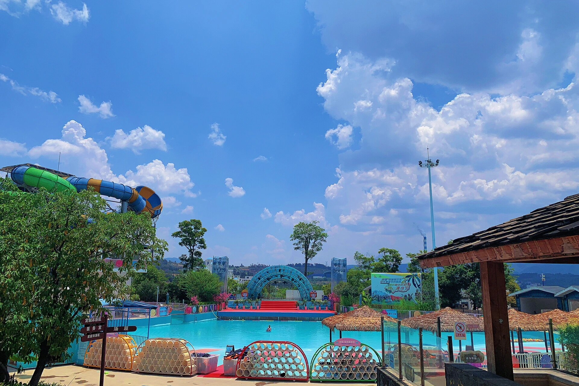 宜良三天两晚游玩攻略 第一天:住在华侨城群樱荟度假酒店90酒店面积