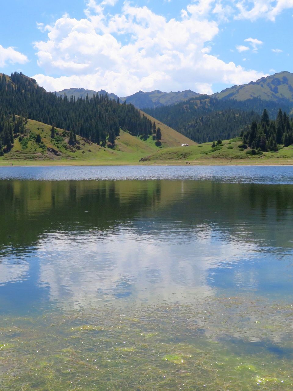 乌鲁木齐|天山大峡谷徒步攻略  天山大峡谷游玩路线:  照壁山:首先在