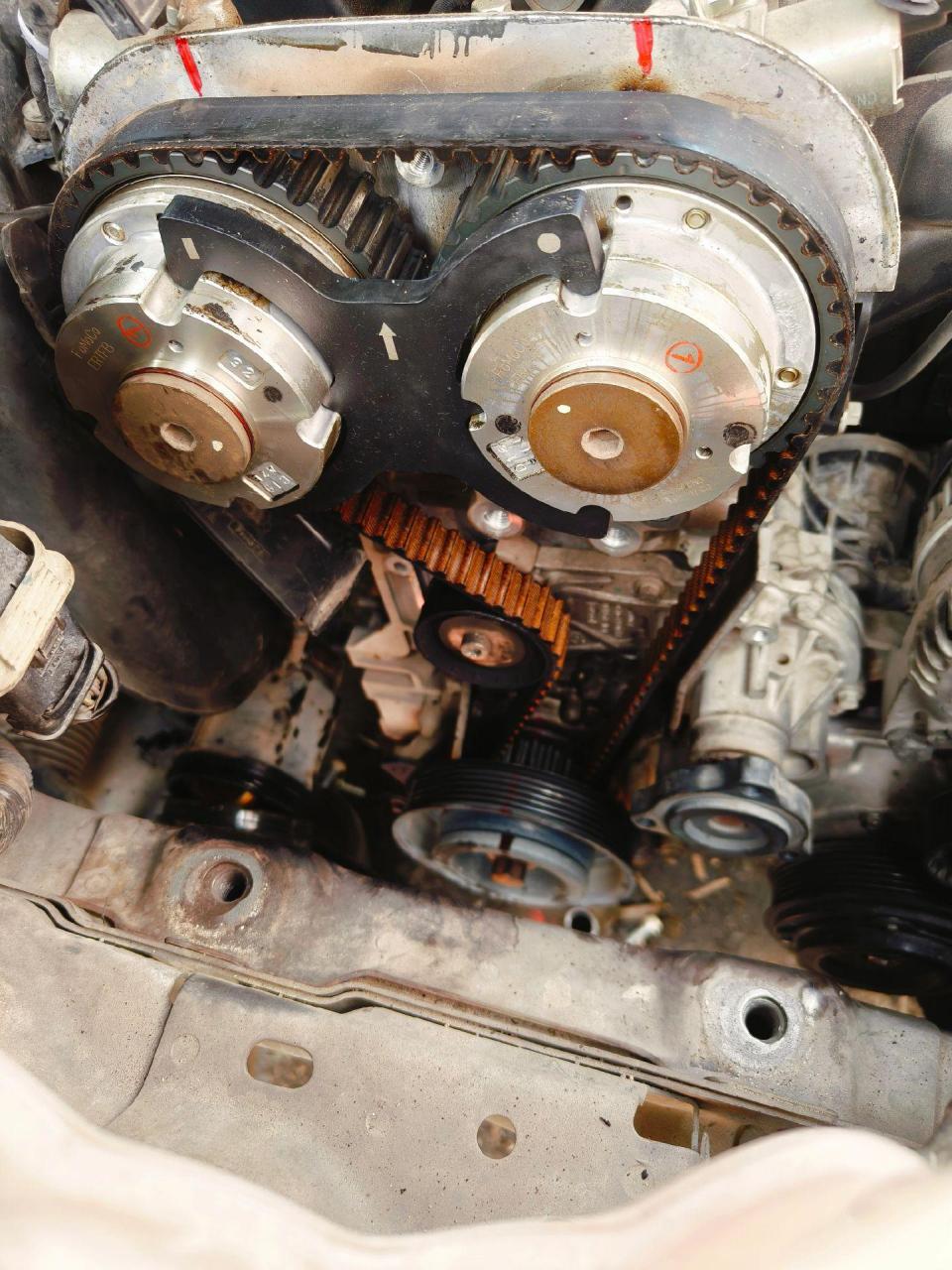 福特蒙迪欧1.5t更换原厂正时皮带一套,外球笼防尘套一个.