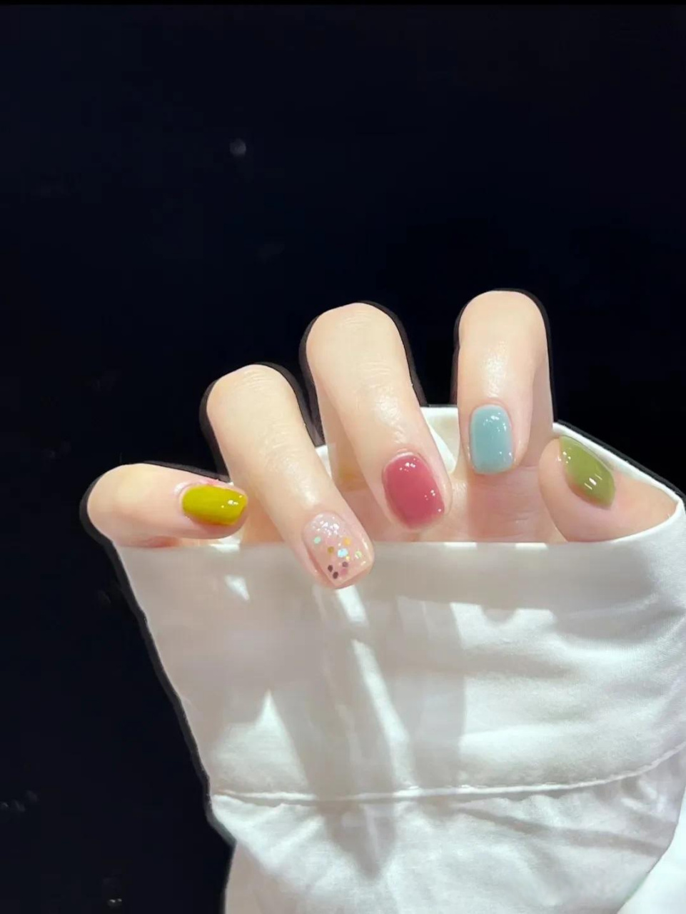 不得不爱的多巴胺彩色系美甲合集来咯!