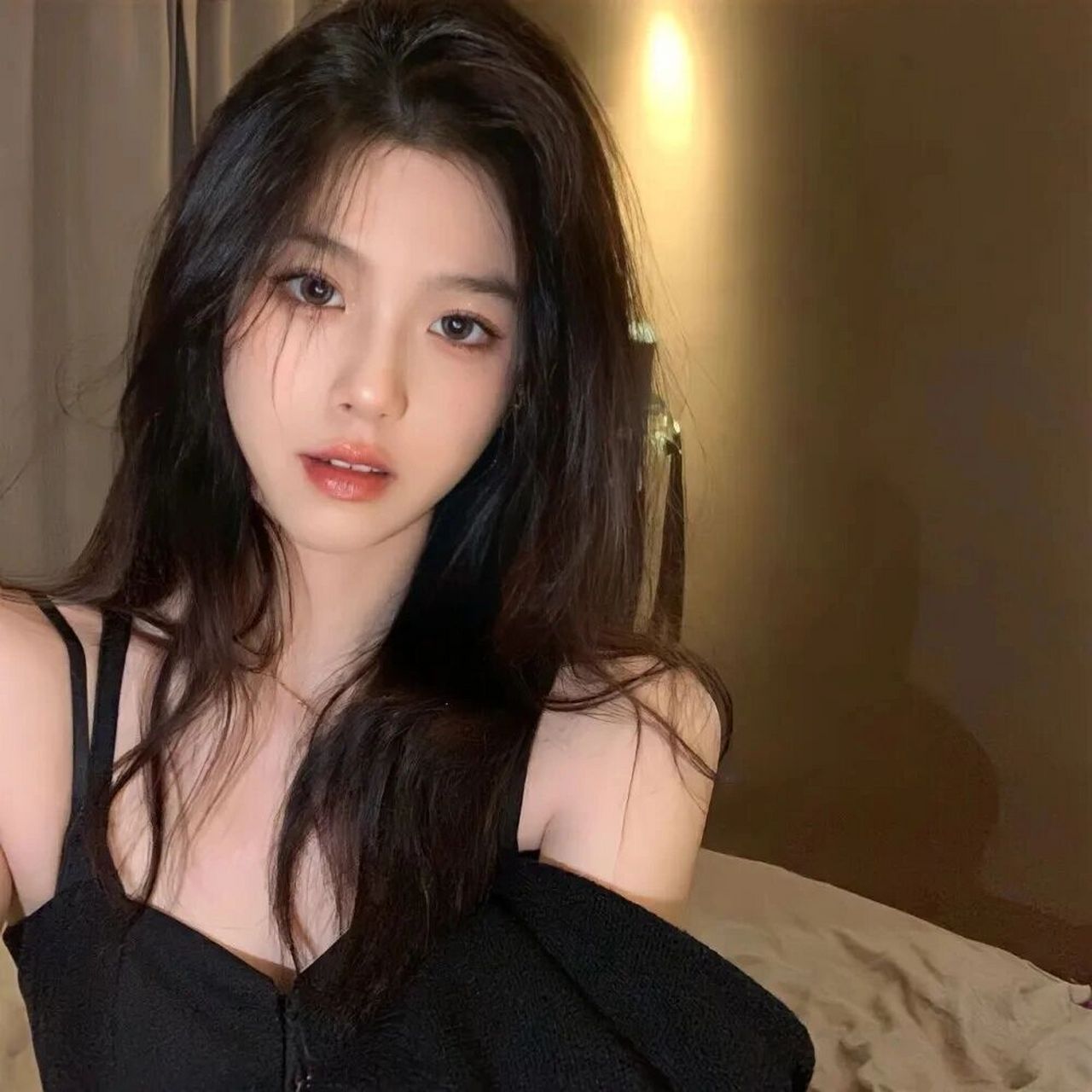 轻熟温柔女生头像