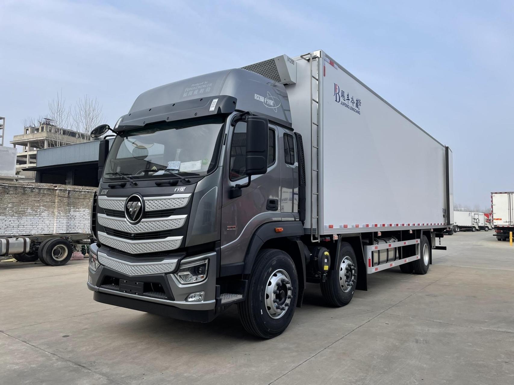 9米6三轴自动挡冷藏车福田欧曼行星.