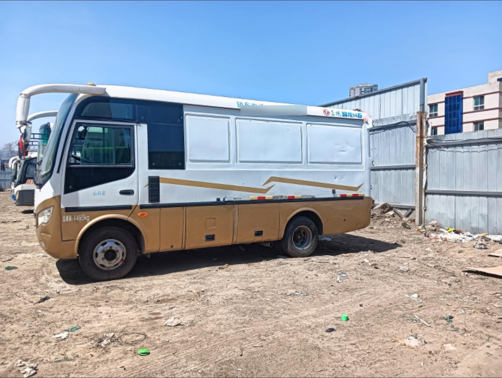 东风超龙中巴货车市区不限行.