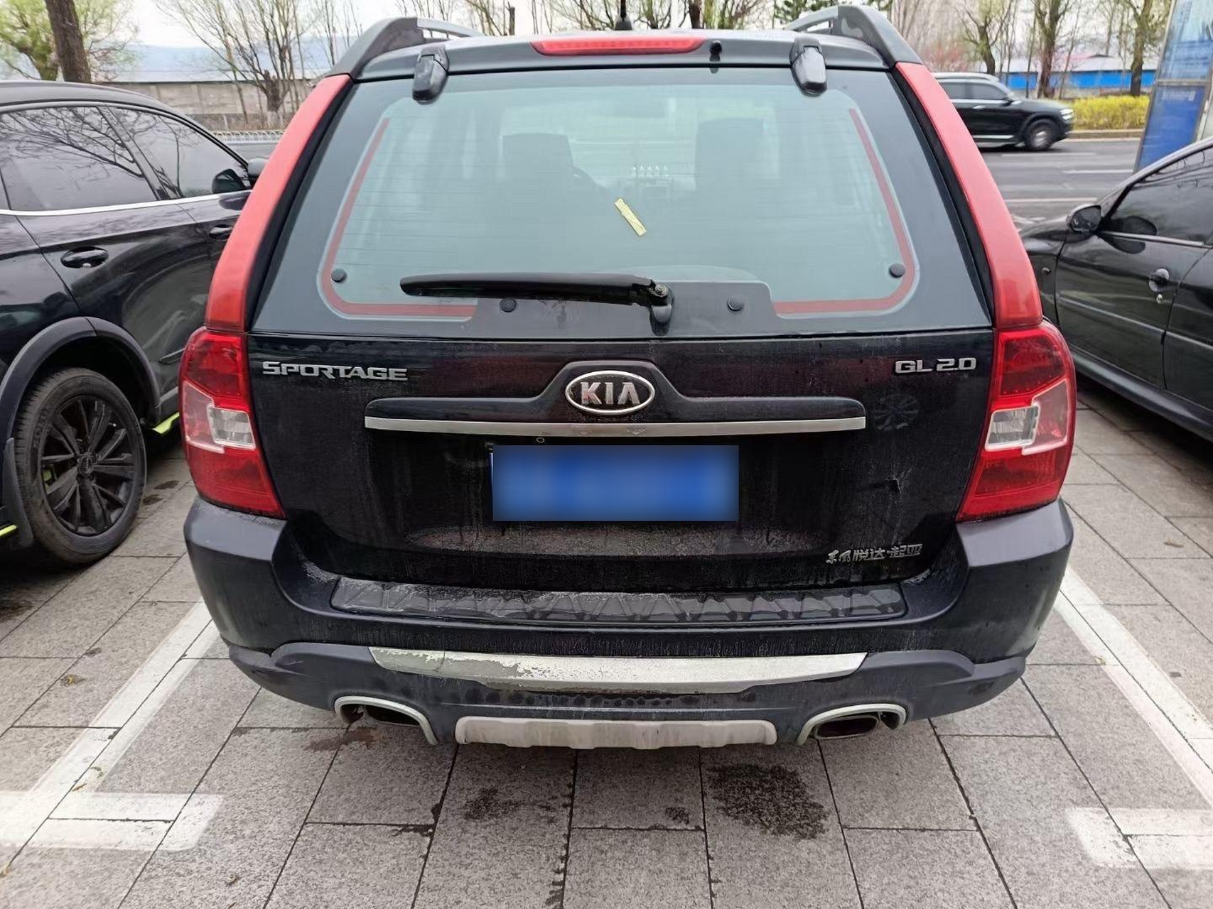 11年起亚狮跑2.0手动挡车况精品随时提档过户7800就.买验车保险不管.