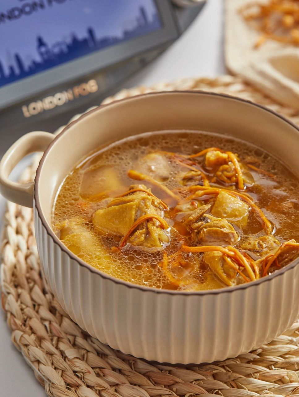 冬季进补养生汤75虫草花老鸭汤97滋补养胃 今天分享一道好喝不腻