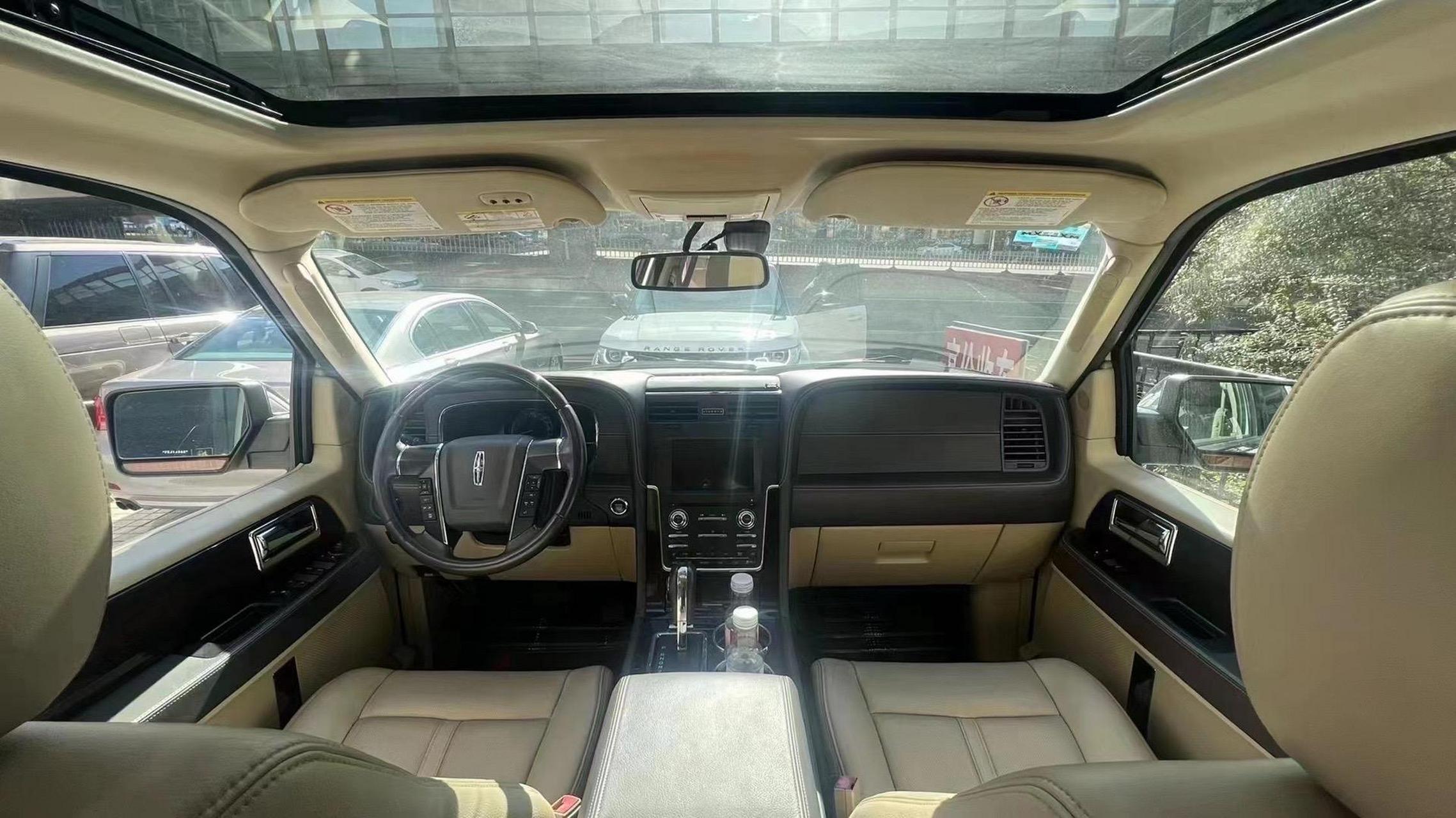 售价42.98万 16年 林肯领航员3.