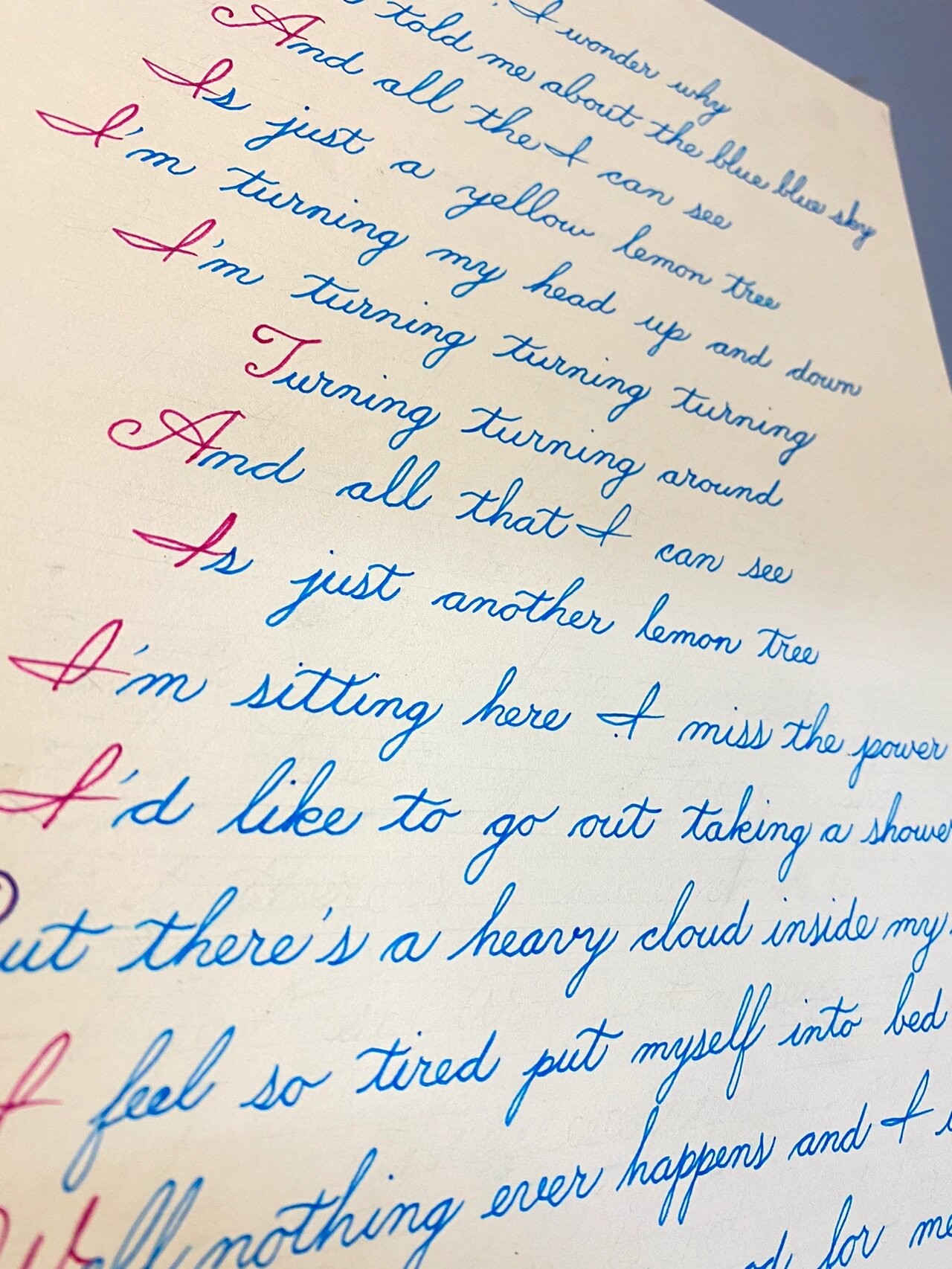 why 告诉我怎么了,告诉我原因 yesterday you told me about the blue