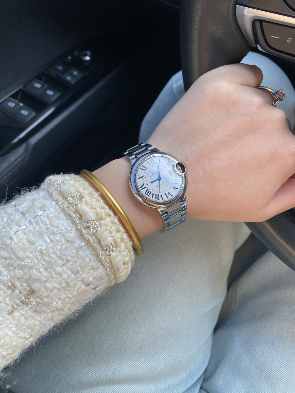 金镯子戴左手,以后手表只能戴右手了 毕竟取下来真的很疼!