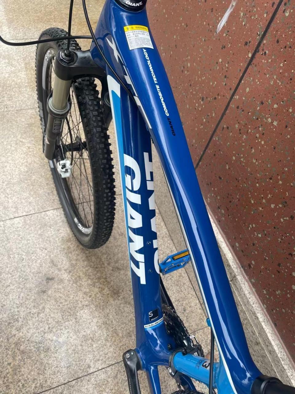 捷安特xtc c3碳纤维山地车,30速,速联气叉,s码,精品成色,4300包邮