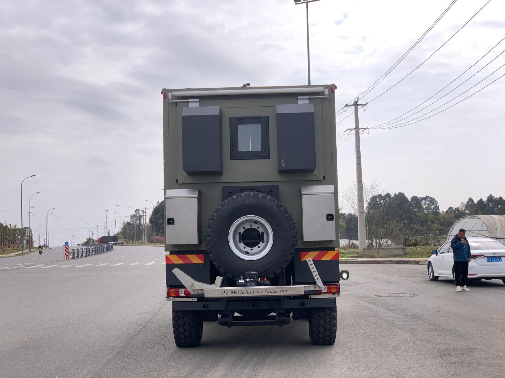 奔驰actros4×4房车图片