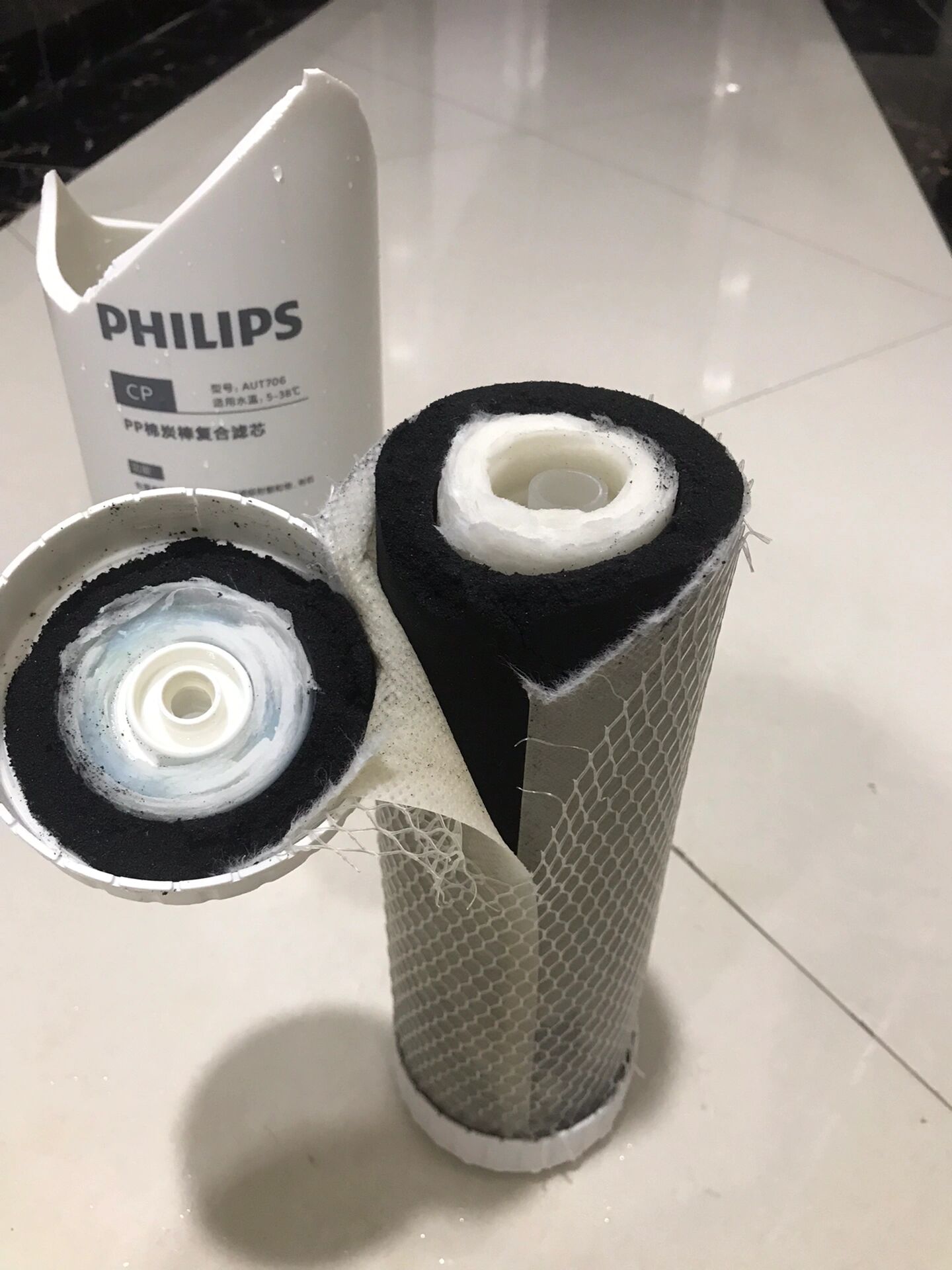 飞利浦净水器滤芯结构 拆一个cp滤芯看看.型号aut706