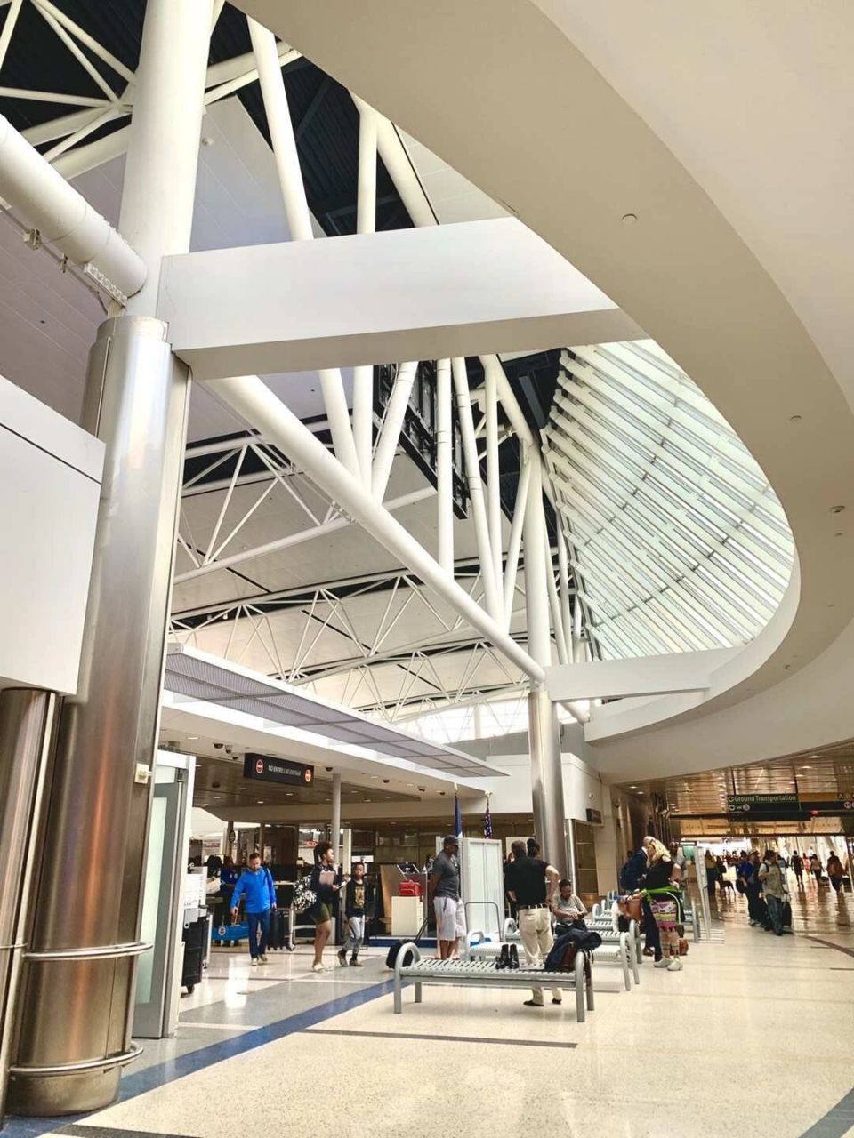 搬运yq前旅行日志|休斯顿机场篇 7315记录2019年飞往迈阿密途中