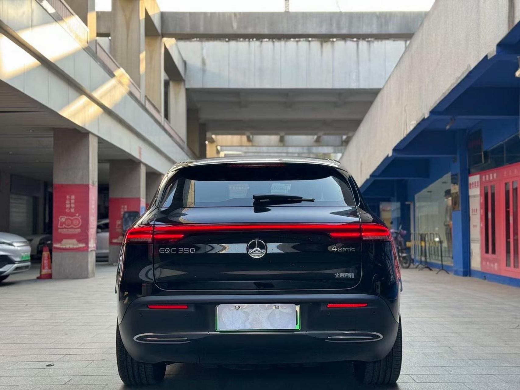 奔驰 2021款 eqc 350 4matic eqc 350 4matic 已拿下21年9月上牌奔驰