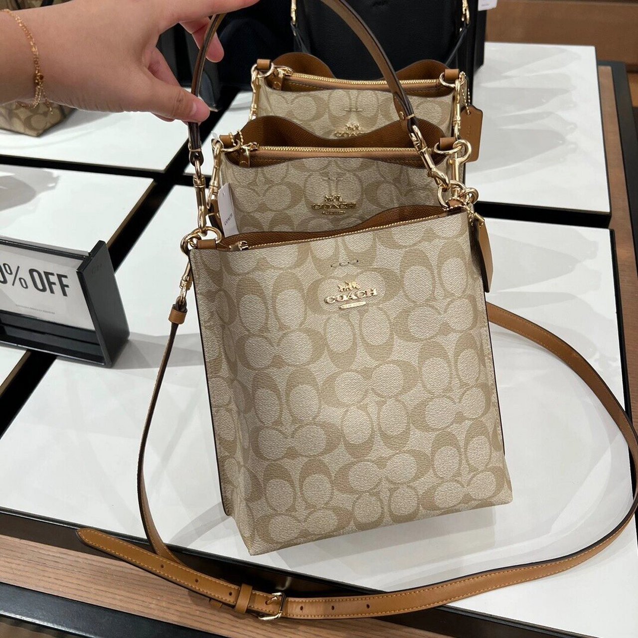 coach蔻驰女士新款水桶包斜挎包 mollie bucket小号 喜欢经典老花的