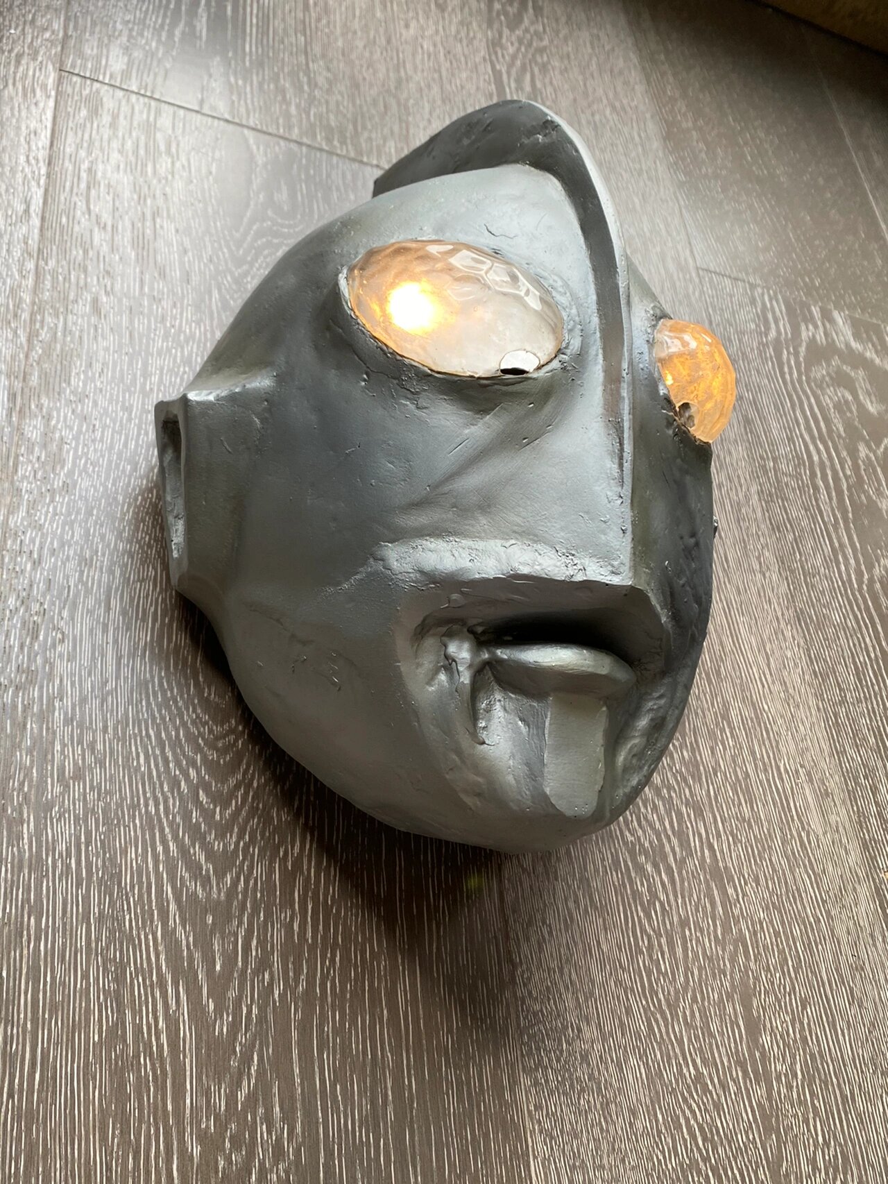 初代奥特曼硫酸脸a型道具头盔复制品