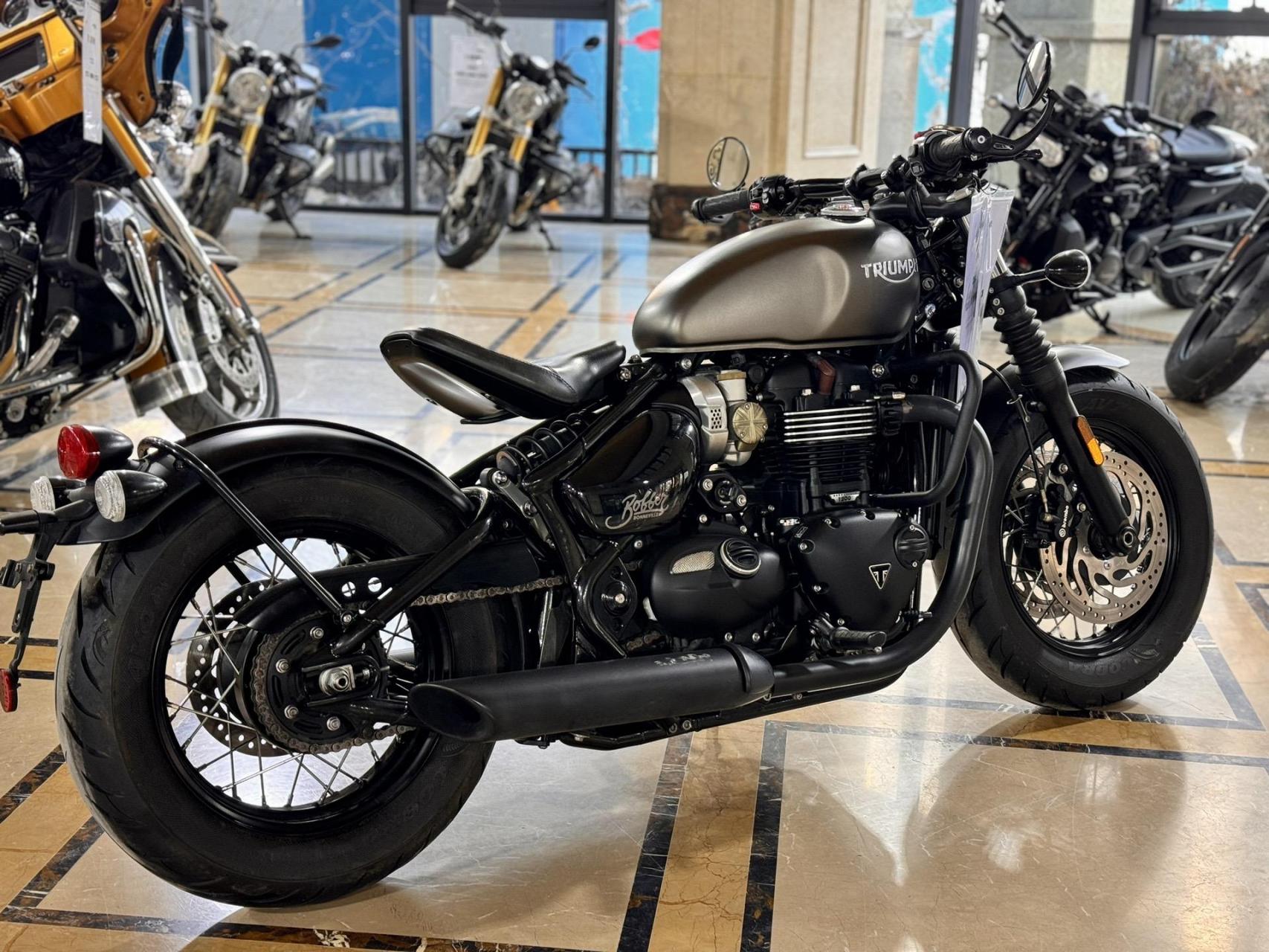 大贸凯旋bobber 国四排放
