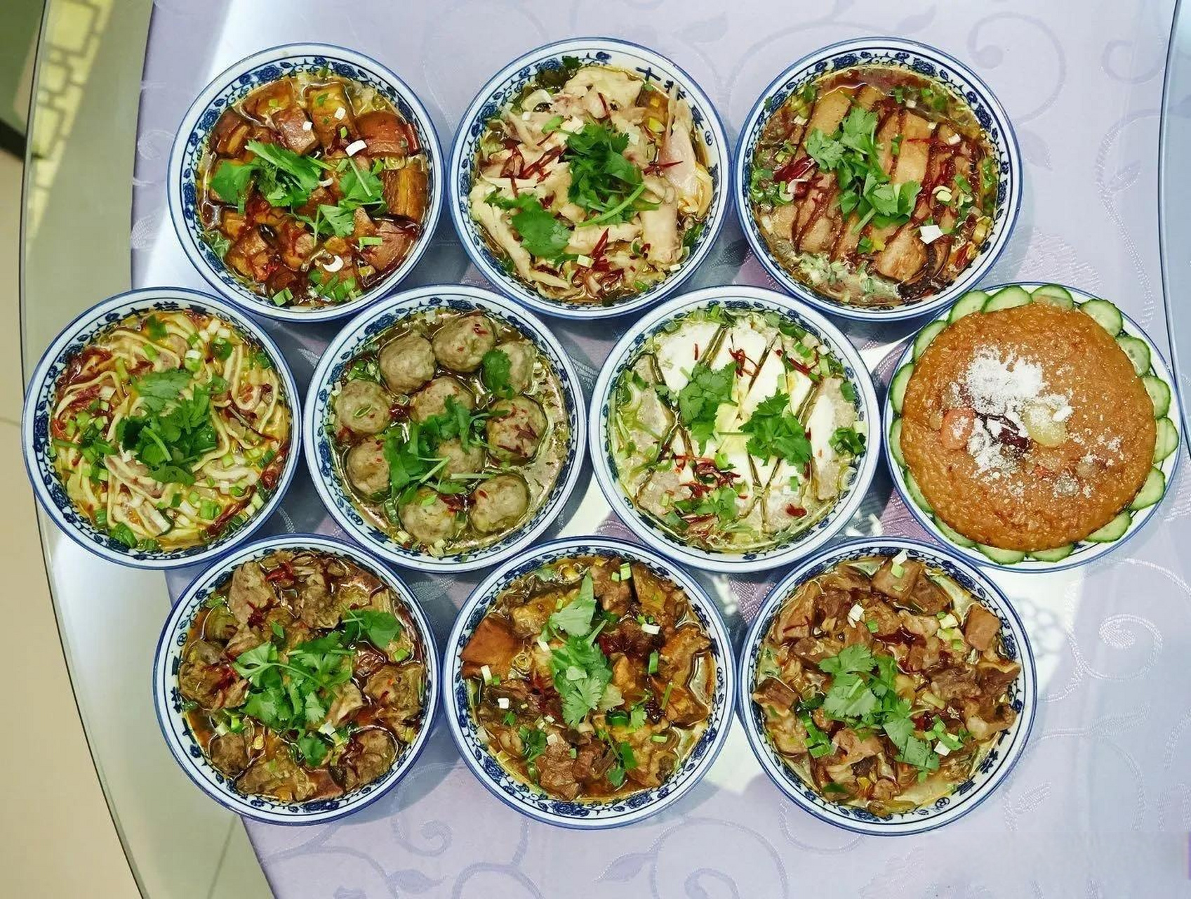 高平十大碗#特色美食##美食分享##山西美食#  高平十大碗在晋城一带是