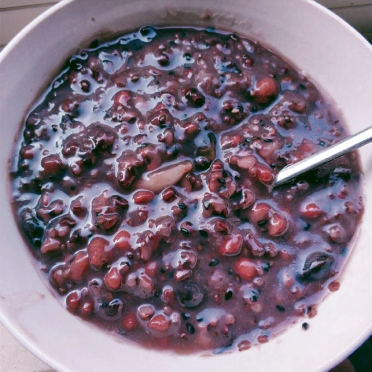 补肾黑豆粥,方便又好吃 [微笑][微笑]食材95 黑米50g,黑豆30g,薏米