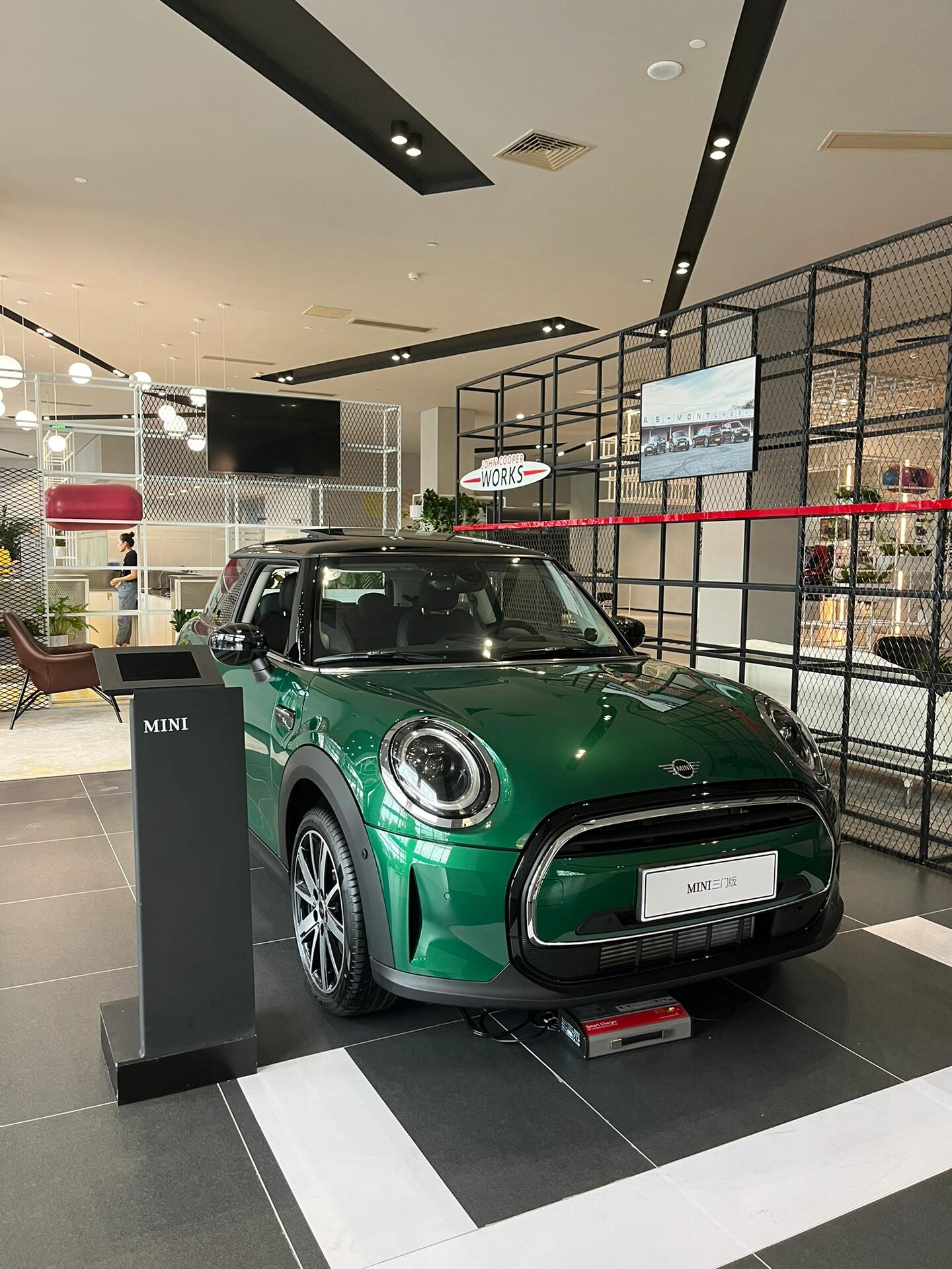 mini cooper 三门版/五门版 颜色 2023款 mini 三门版/五门版 有六个