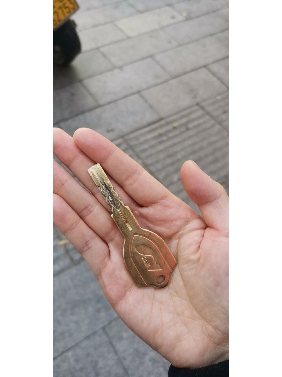 你们那里配一把钥匙多少钱? 我先说,30块.