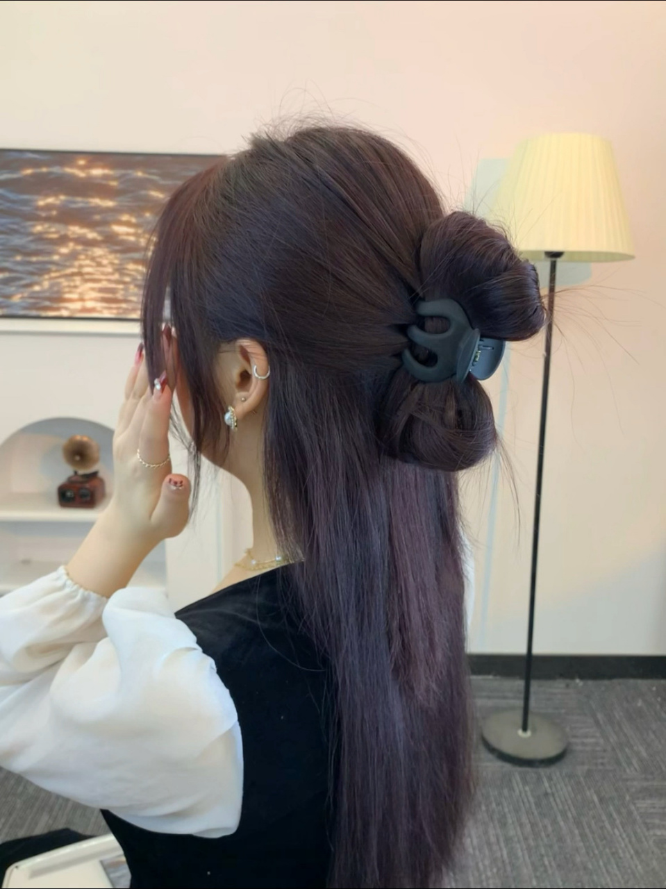 后脑勺扁平姐妹的本命发型 一个小抓夹轻松搞定绝美蝴蝶结半扎发