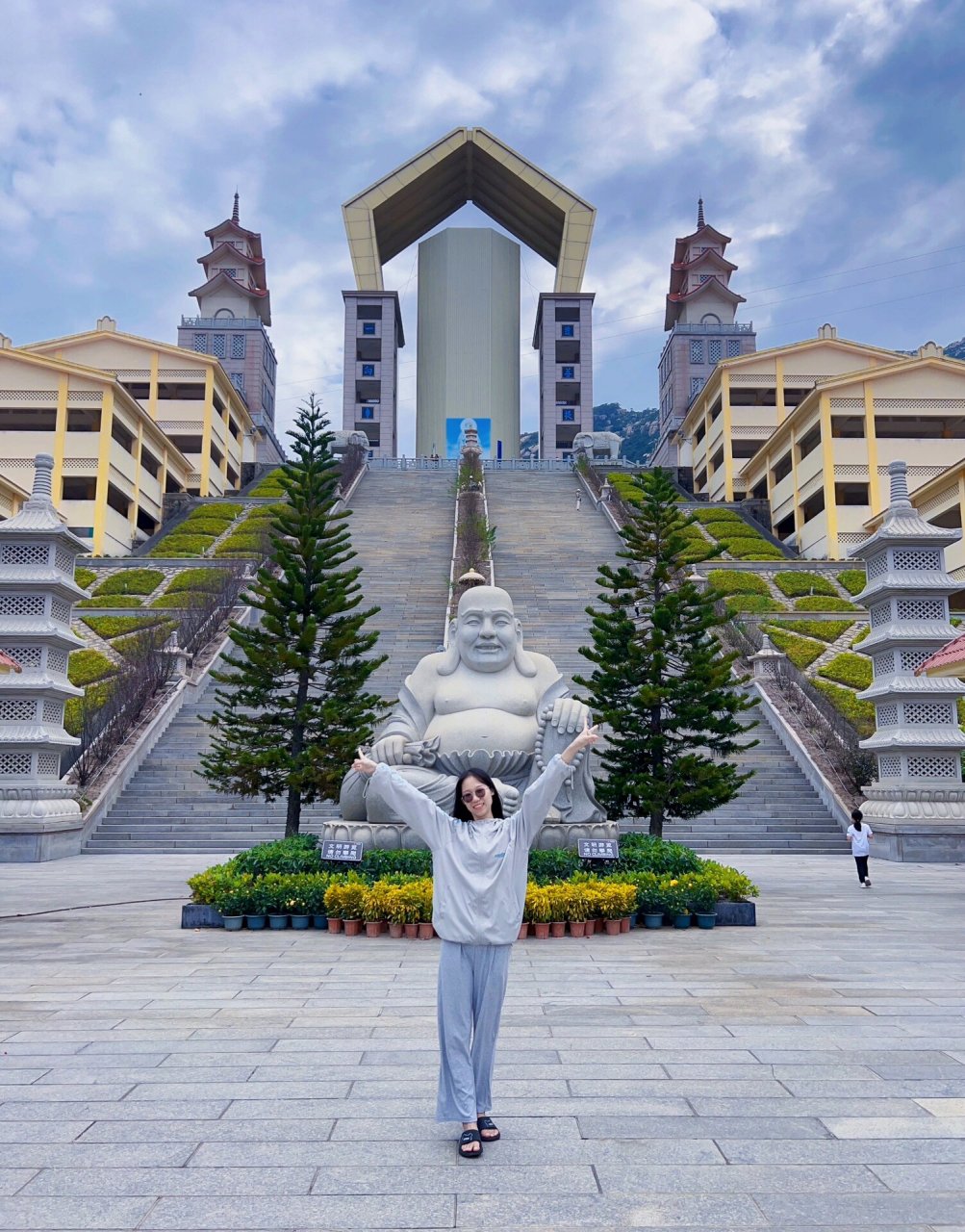 漳州旅游→普照禅寺拍照很出片 普照寺,位于福建省漳州龙海市港尾镇南