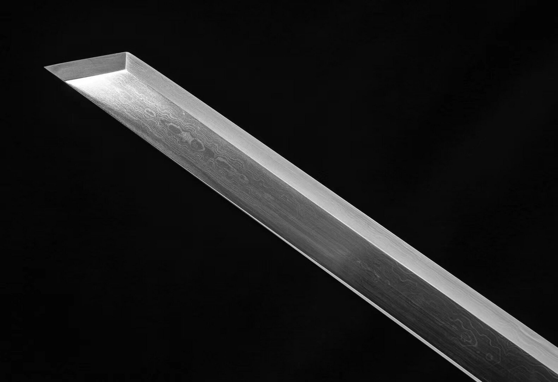 中华古兵器刀剑——唐刀 唐刀是隋,唐代四种军刀制式的总称,包括仪刀