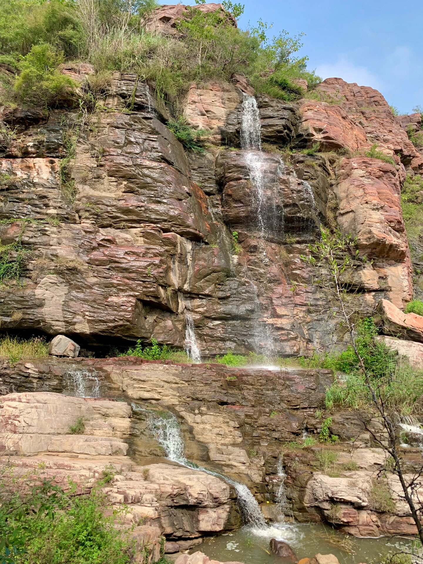 洛阳万安山七彩大峡谷图片