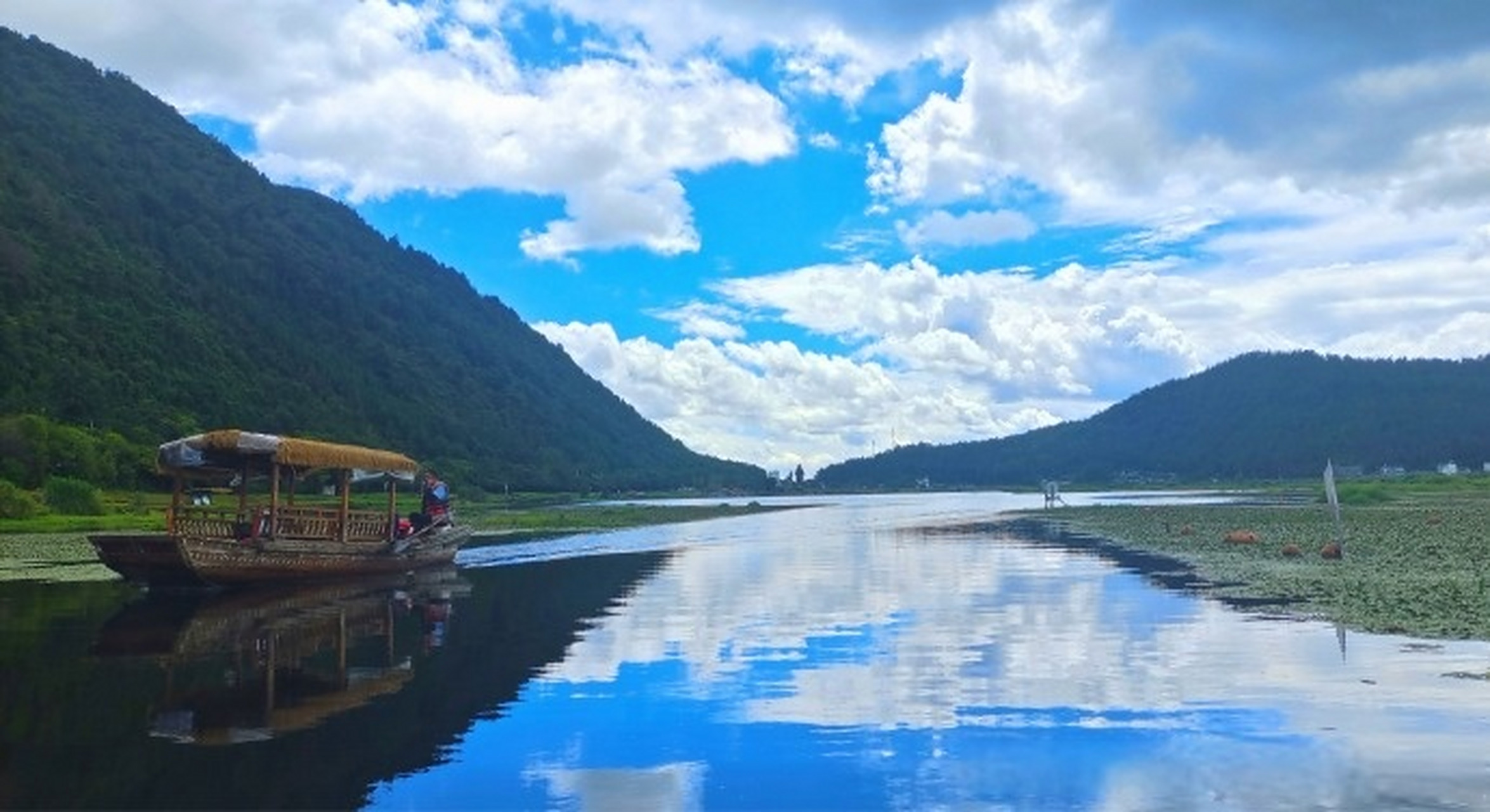 腾冲旅游#【腾冲北海湿地观云动,望秋色】在云南保山腾冲市,入秋的