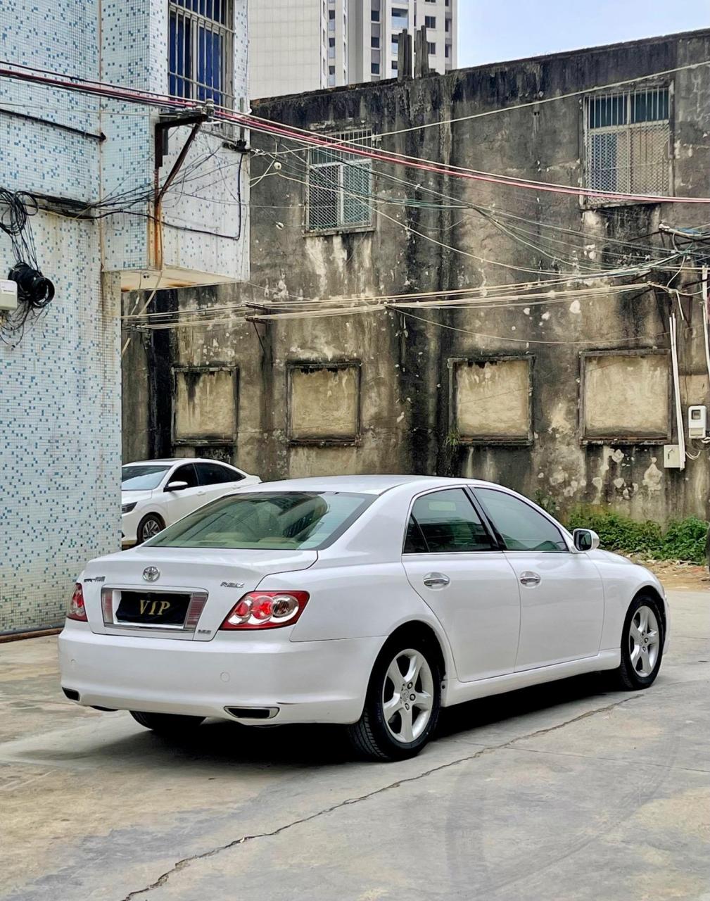 5s特别纪念版 双电动座椅 原车17寸轮毂 定速巡航 大屏导航 发变极品