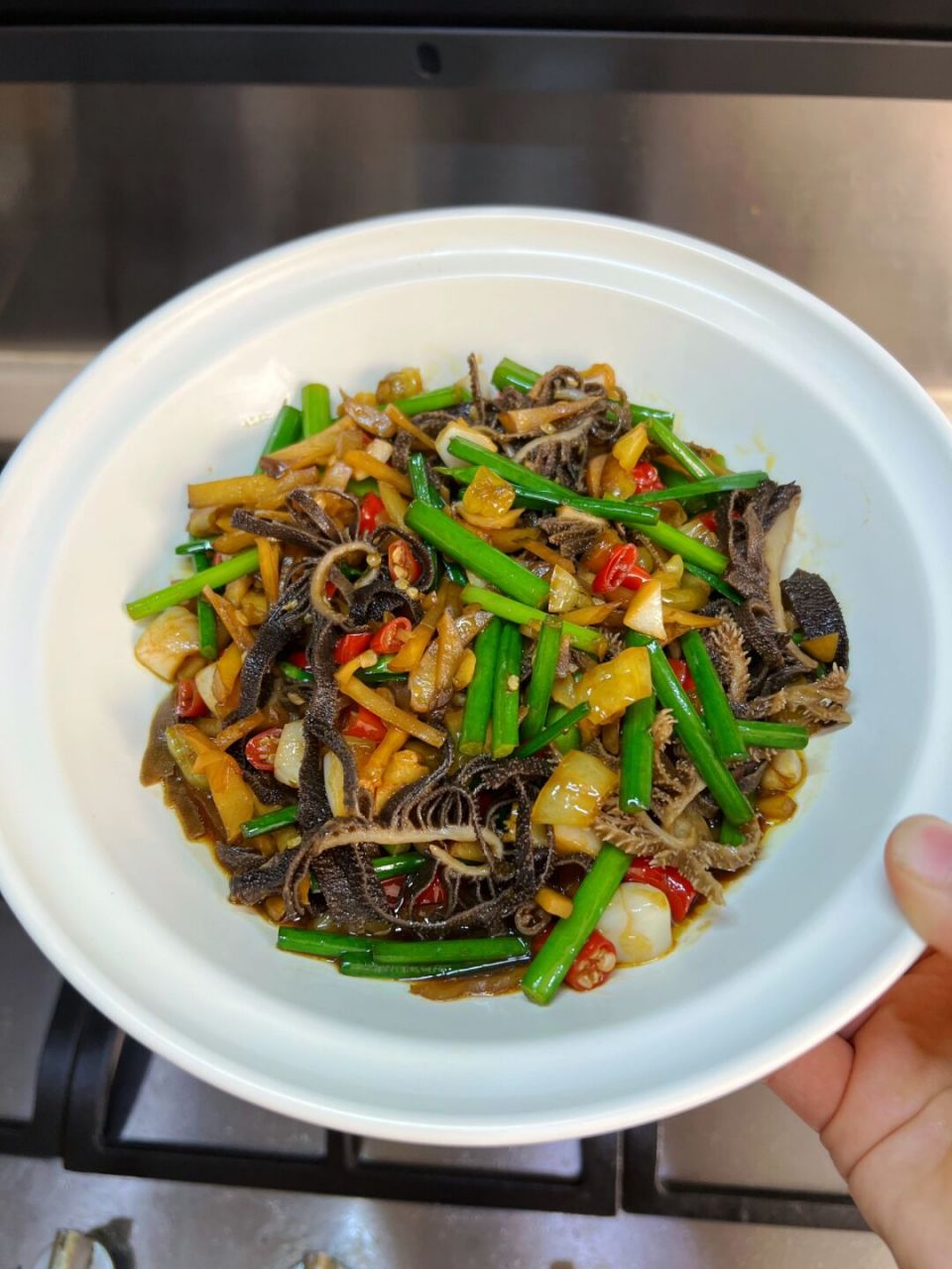 香辣爆炒毛肚,酸辣下饭,这样做比涮火锅好吃 这个菜真的很上头呀,爱吃